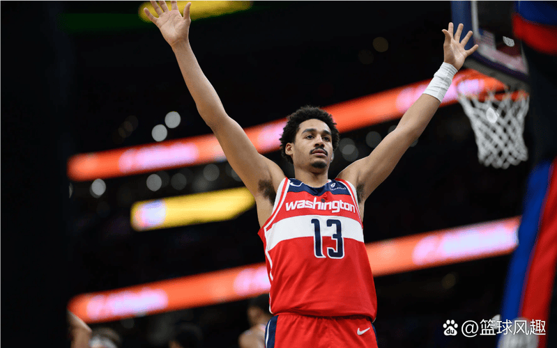 雄鹿内线双塔助球队取得胜利保持不败的简单介绍