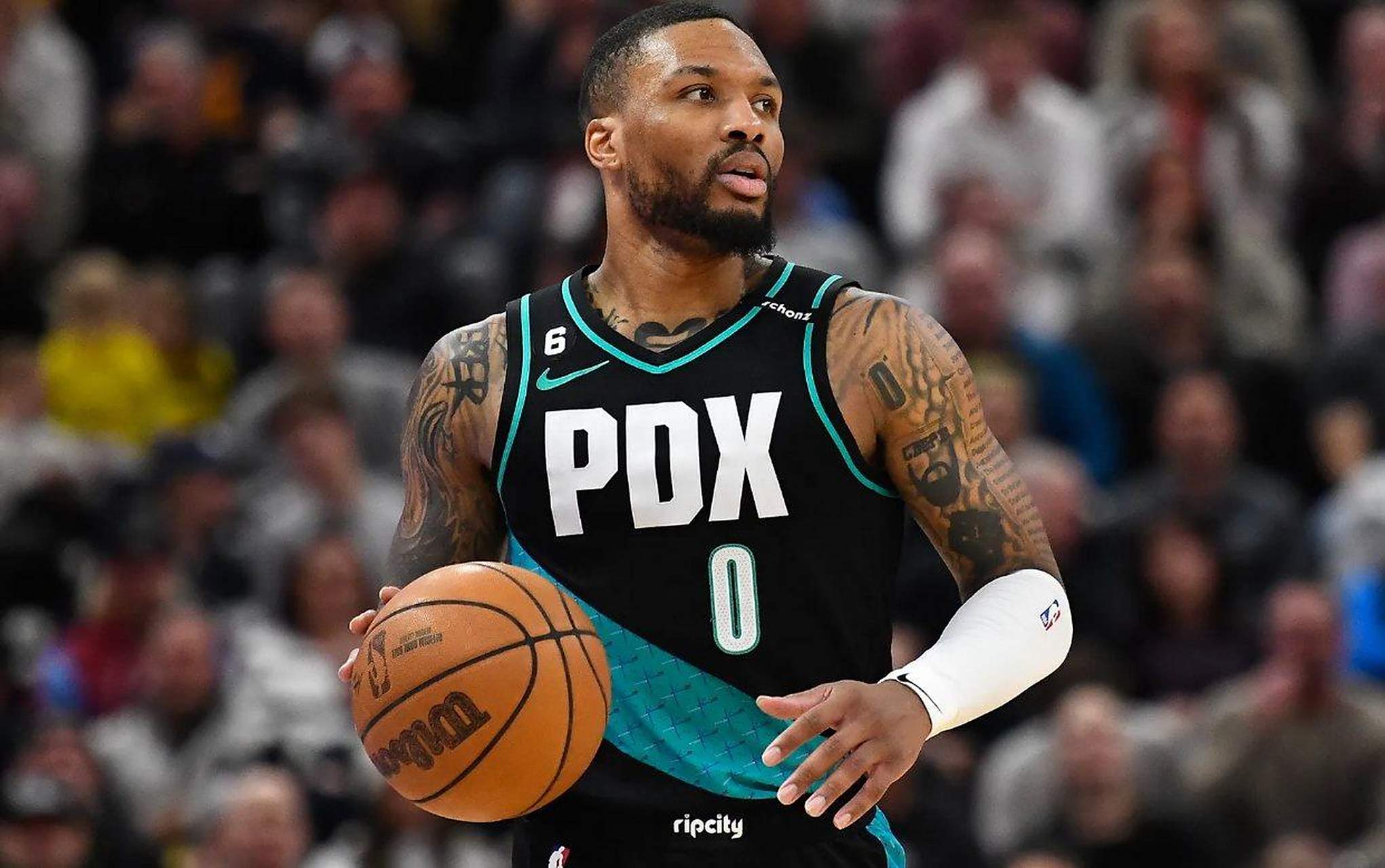 开拓者连胜收官,利拉德砍下高分 开拓者连胜收官,利拉德砍下高分