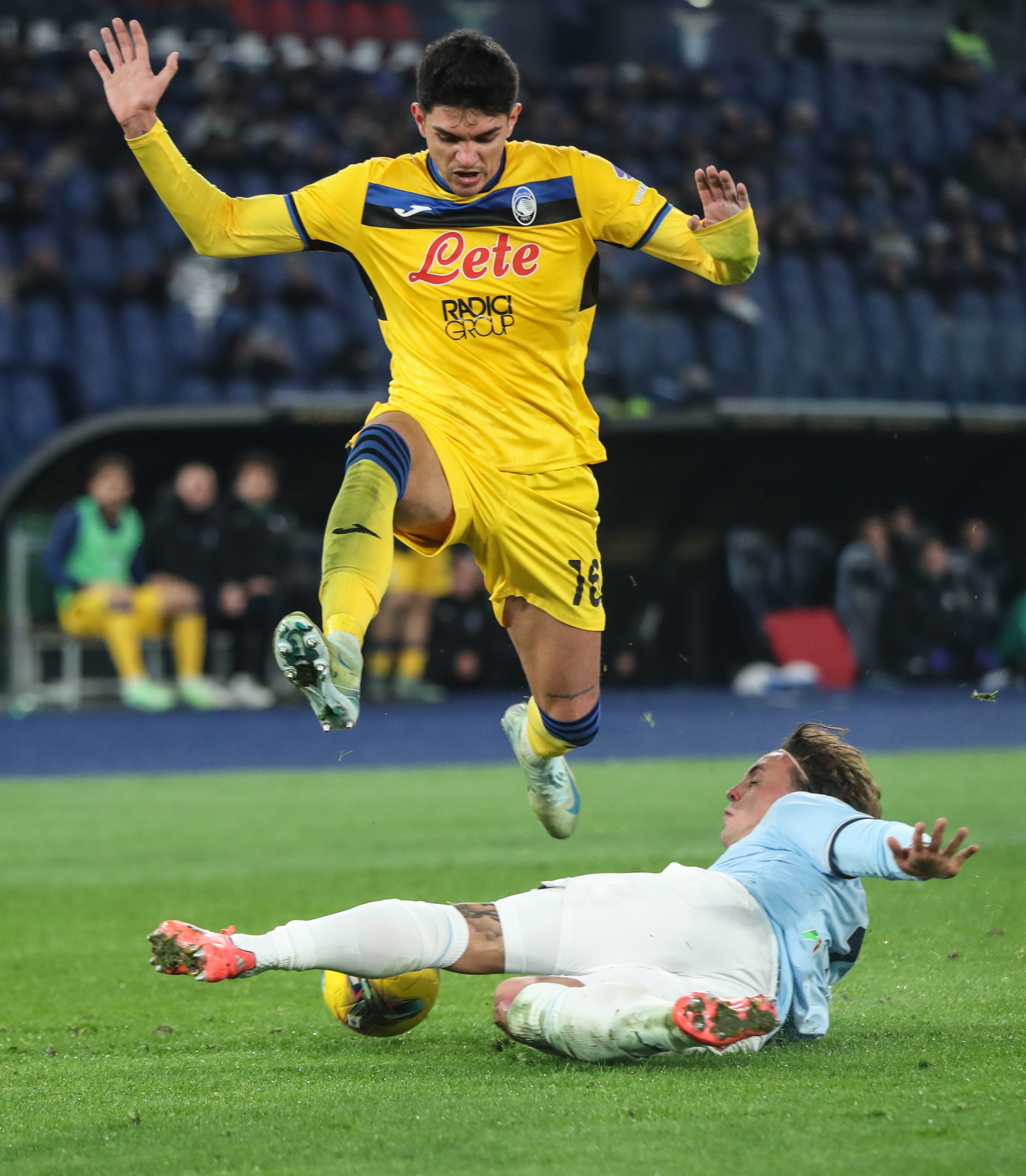 拉齐奥全力取胜，卡利亚里迎战对手