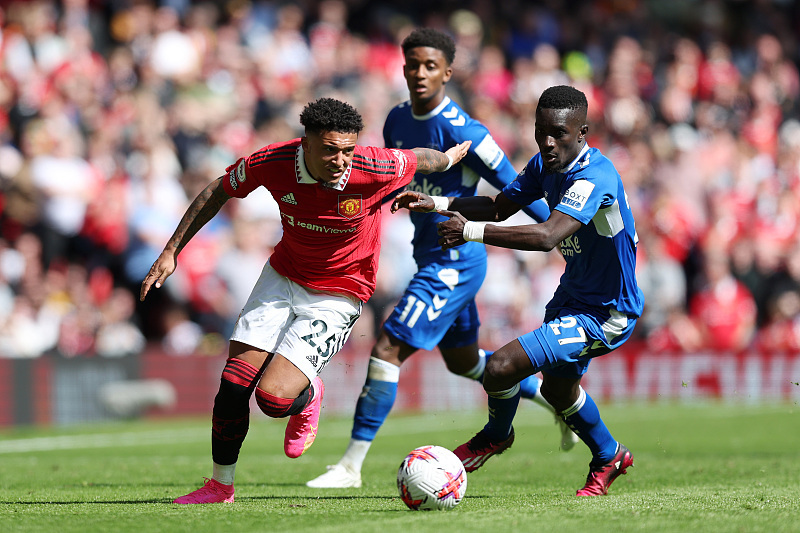 塞维利亚轻取阿森纳，卡塞米罗一己之力扛起全队的简单介绍