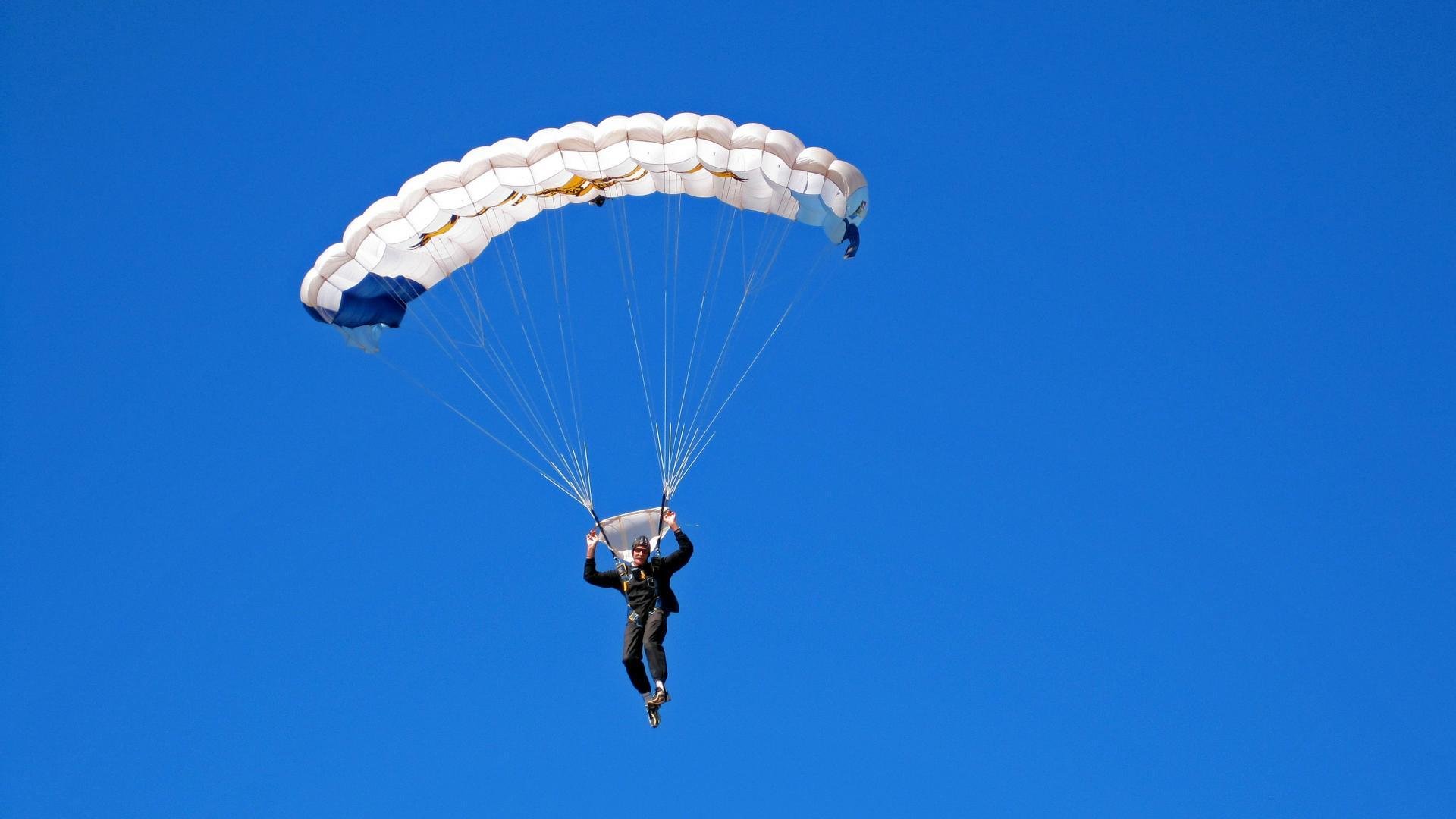 锡安生涯之夜狂轰42分，深圳队强势晋级背后的篮网启示